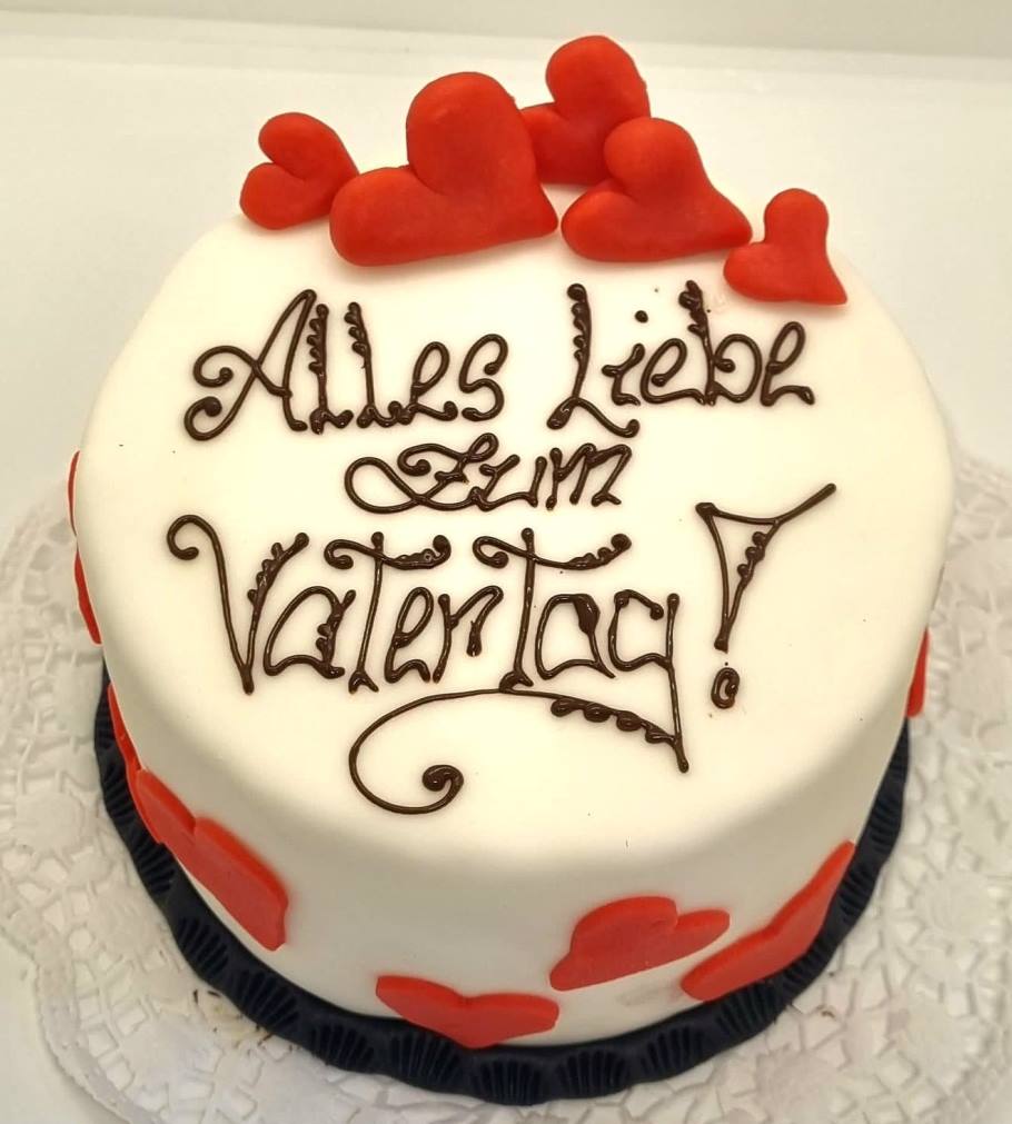 Bestellen Sie Ihre Wunschtorte zum Vatertag bei der Traditionskonditorei Frömmel in 1070 Wien.